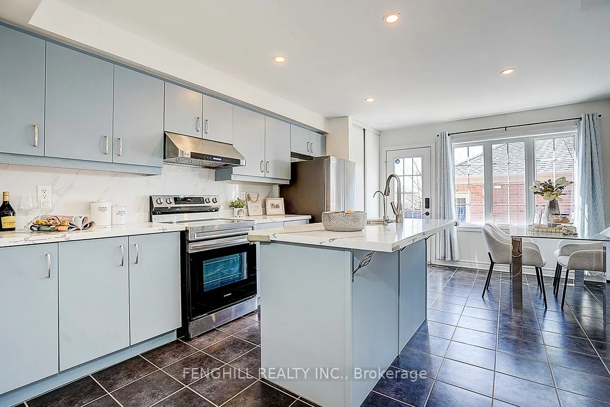 375, White's Hill, Cornell, Markham