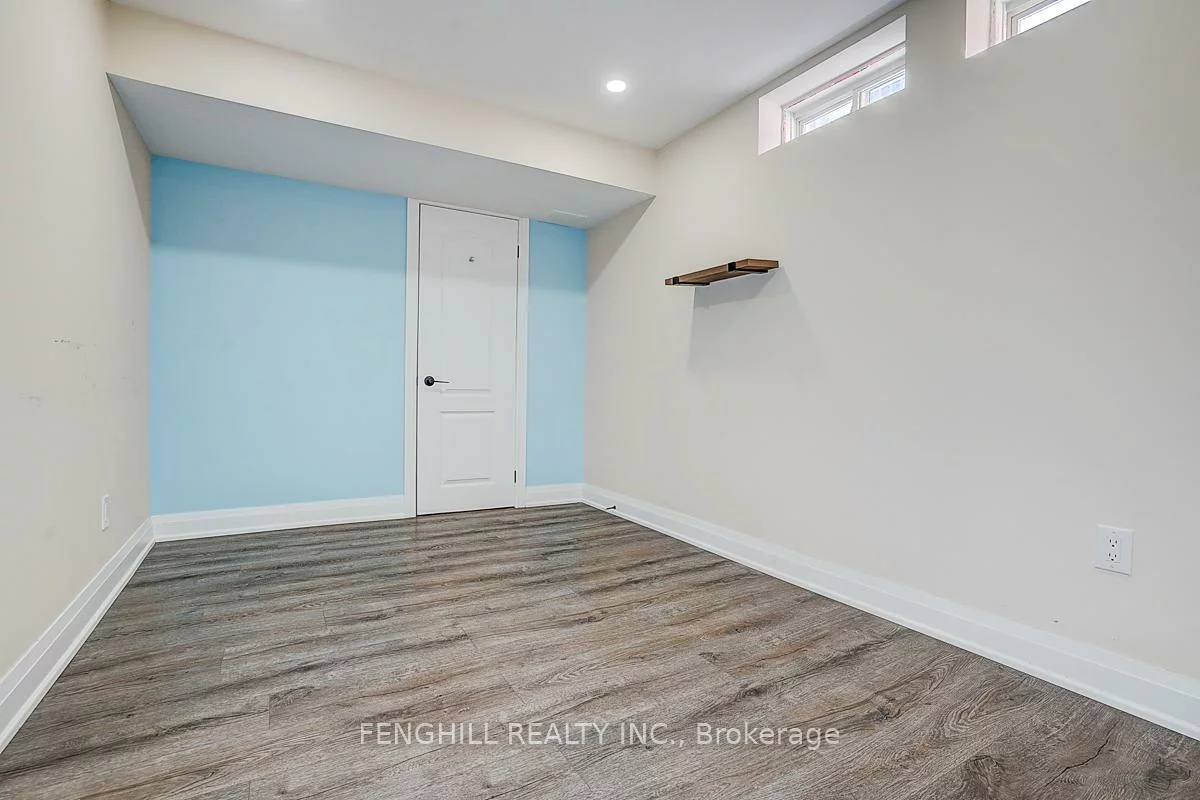 375, White's Hill, Cornell, Markham