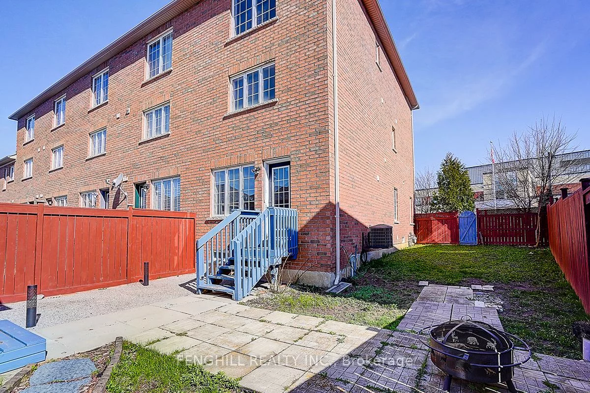 375, White's Hill, Cornell, Markham