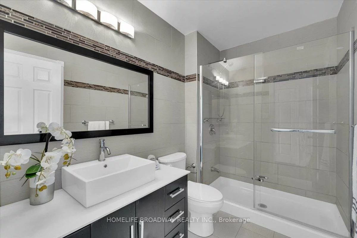 142, Leitchcroft, Commerce Valley, Markham
