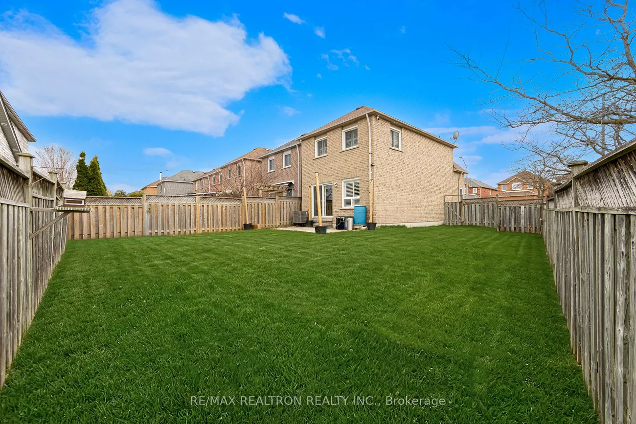 141, Laird, Middlefield, Markham