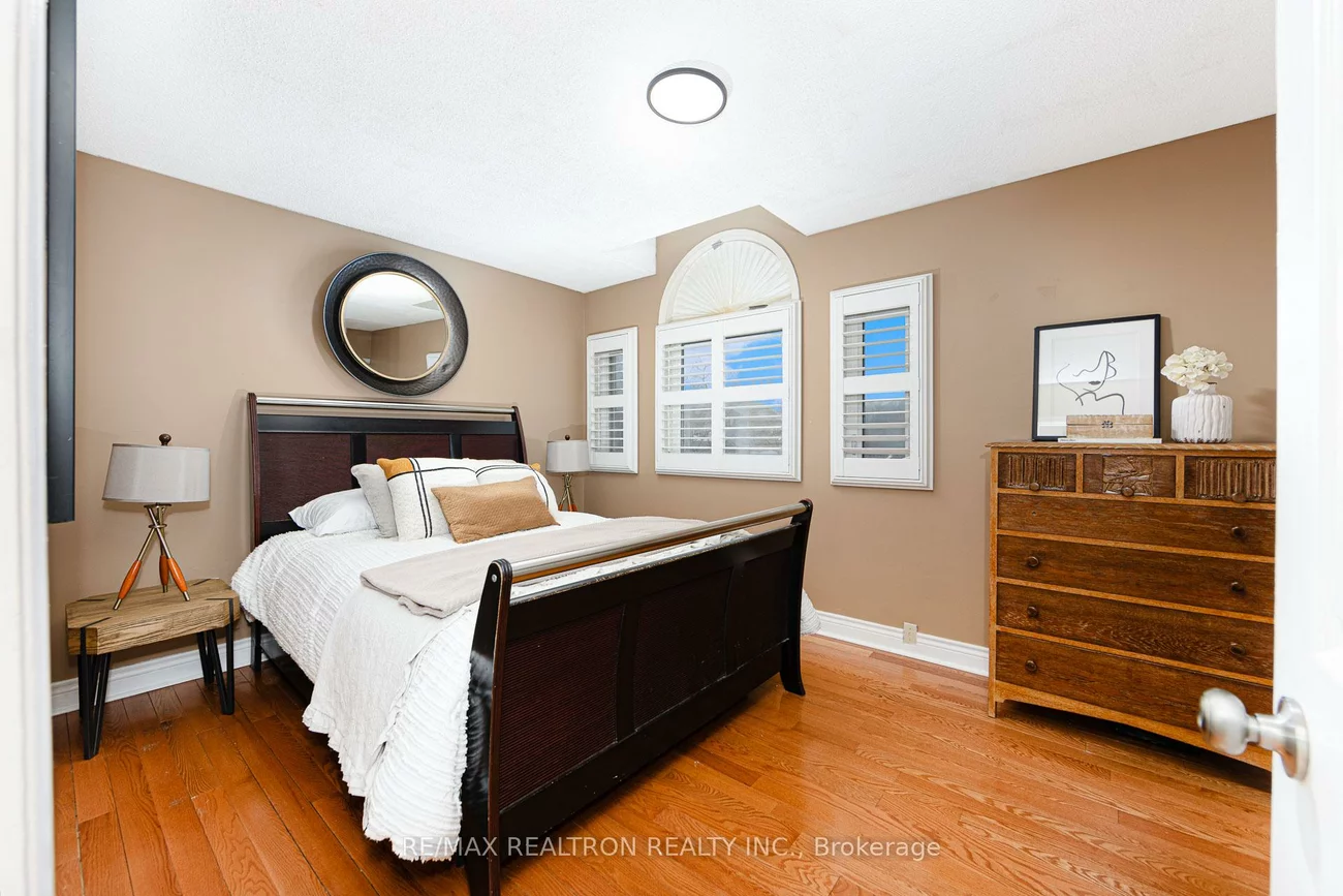 141, Laird, Middlefield, Markham