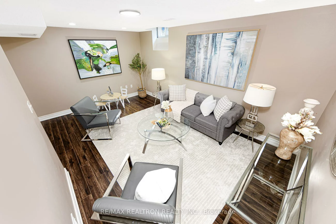 141, Laird, Middlefield, Markham