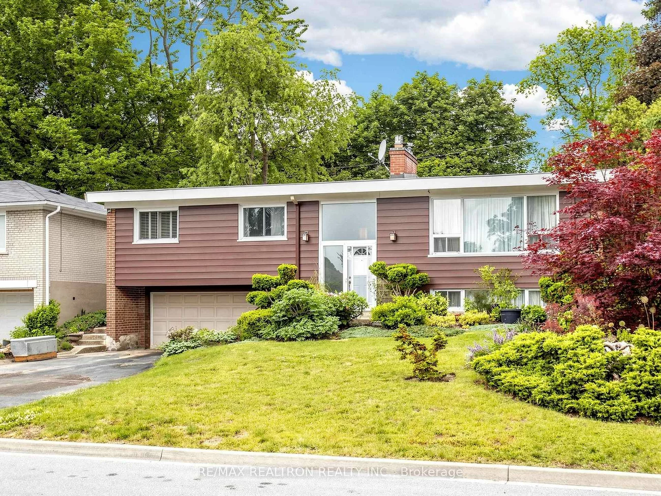 24, Dalmeny, Grandview, Markham