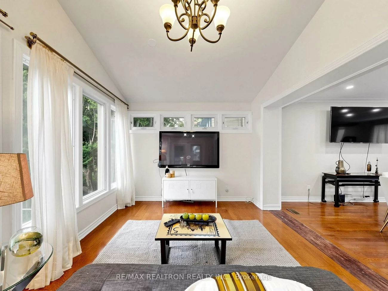 24, Dalmeny, Grandview, Markham