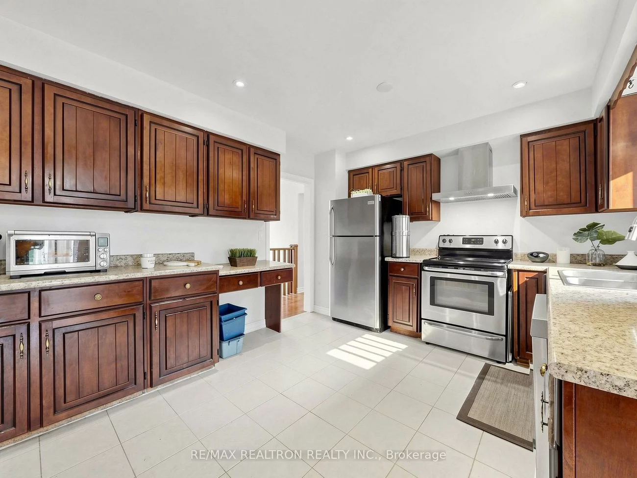 24, Dalmeny, Grandview, Markham