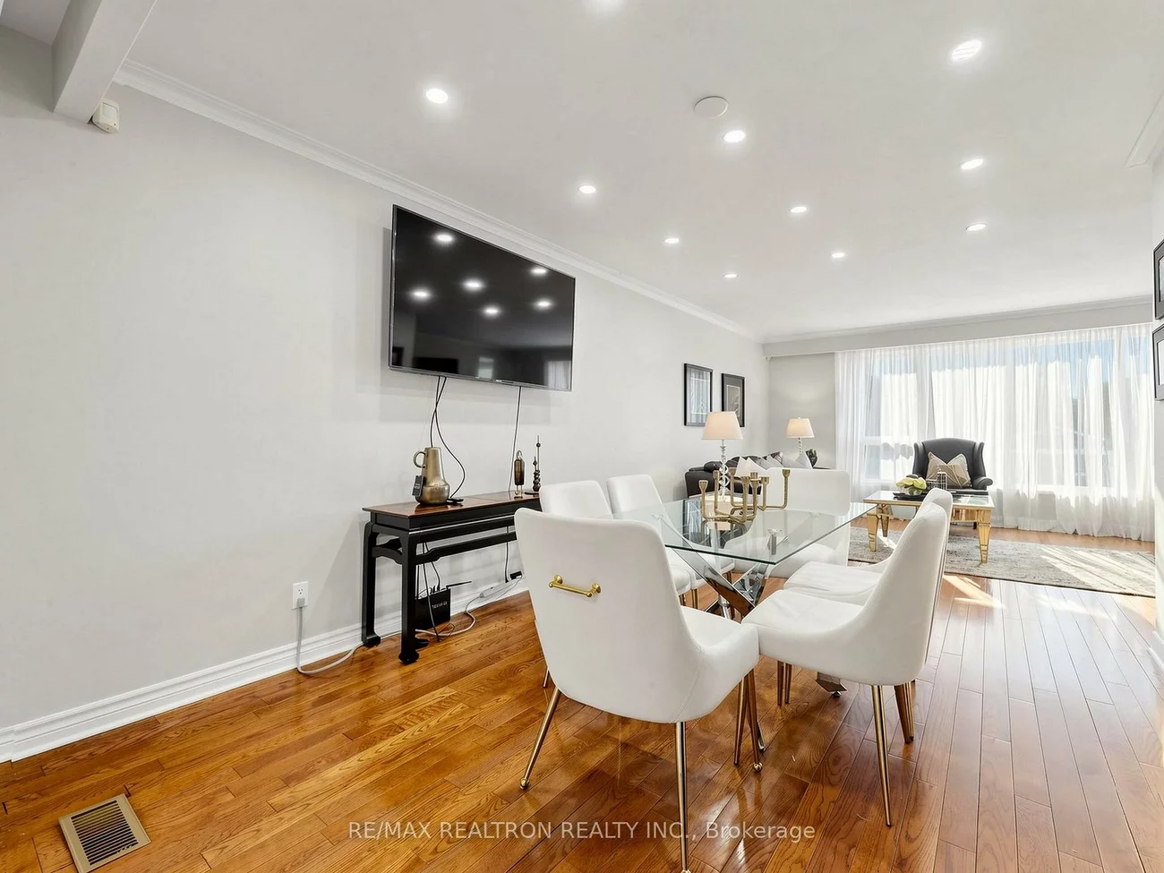 24, Dalmeny, Grandview, Markham
