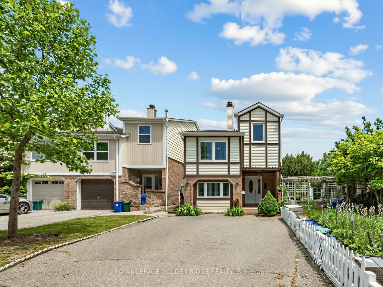 23, Natalie, Markham Village, Markham