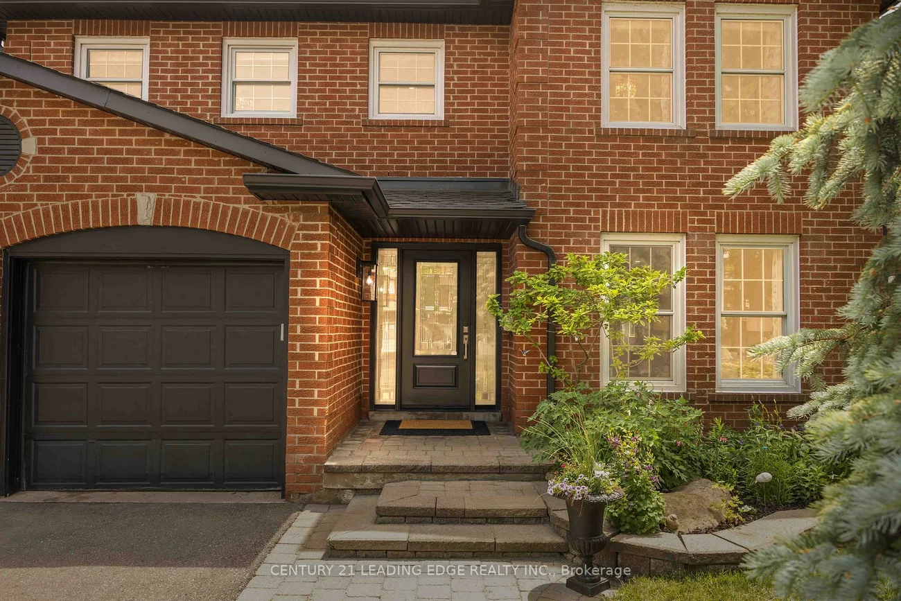 55, McCarty, Markham Village, Markham