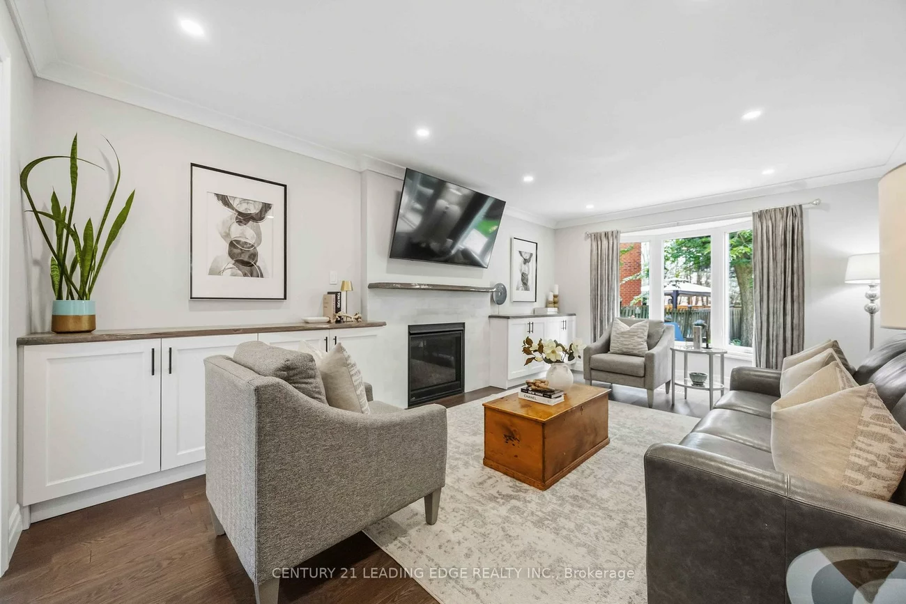 55, McCarty, Markham Village, Markham
