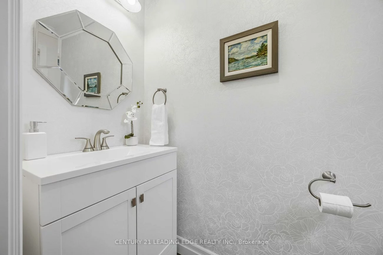 55, McCarty, Markham Village, Markham