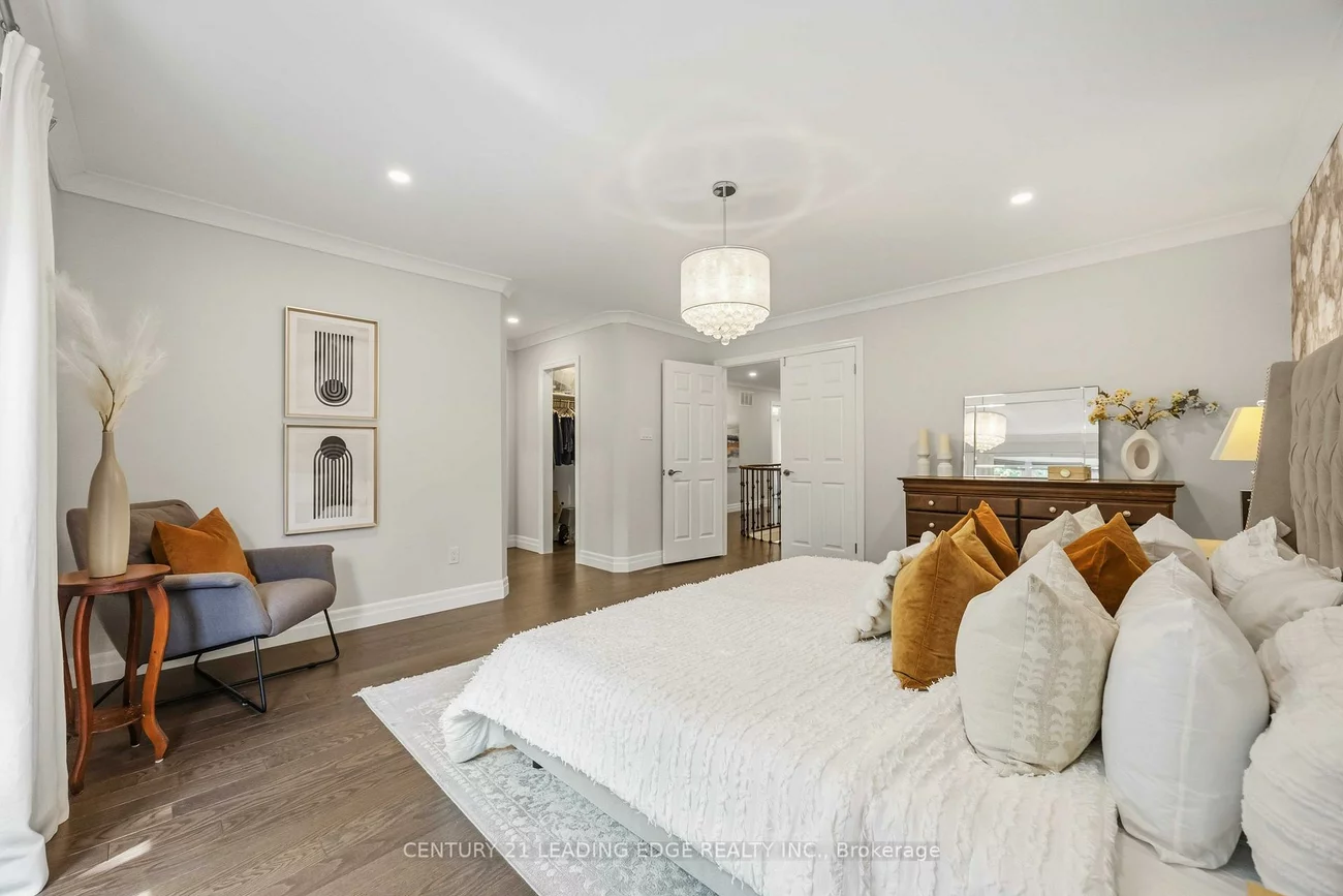 55, McCarty, Markham Village, Markham