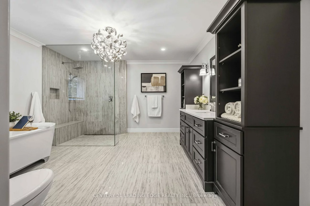 55, McCarty, Markham Village, Markham