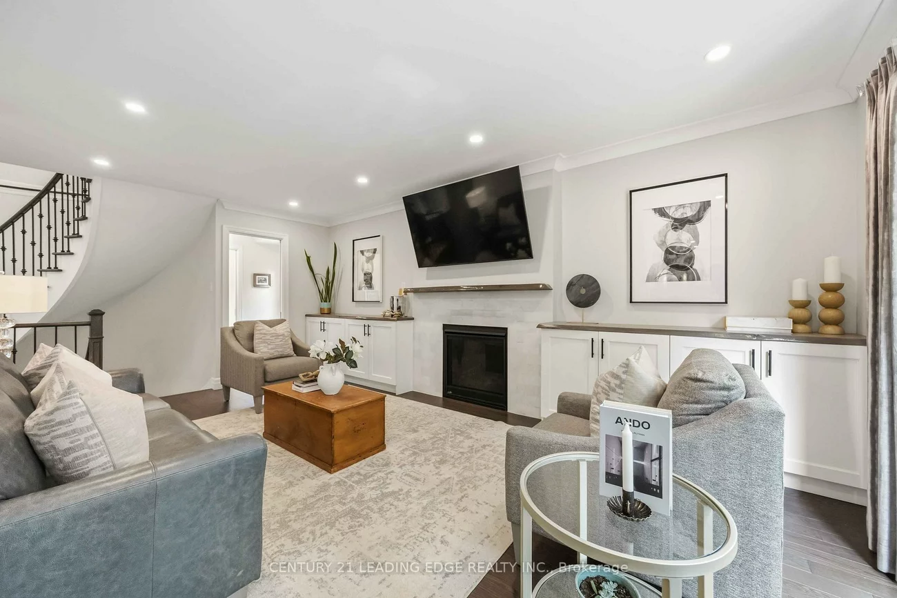 55, McCarty, Markham Village, Markham