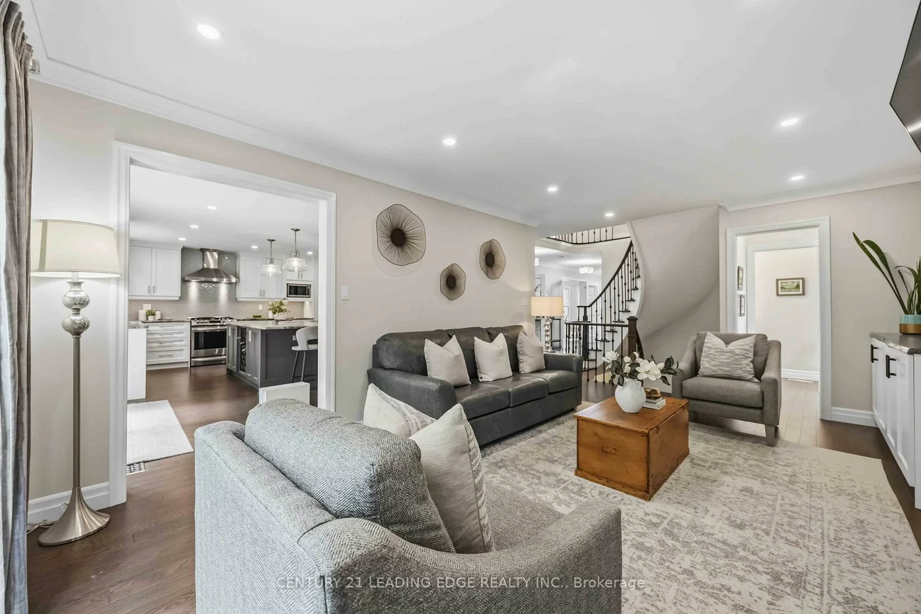 55, McCarty, Markham Village, Markham