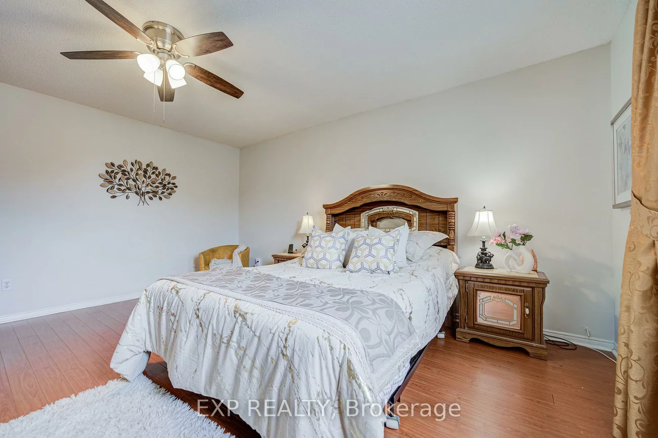 211, Sophia, Middlefield, Markham