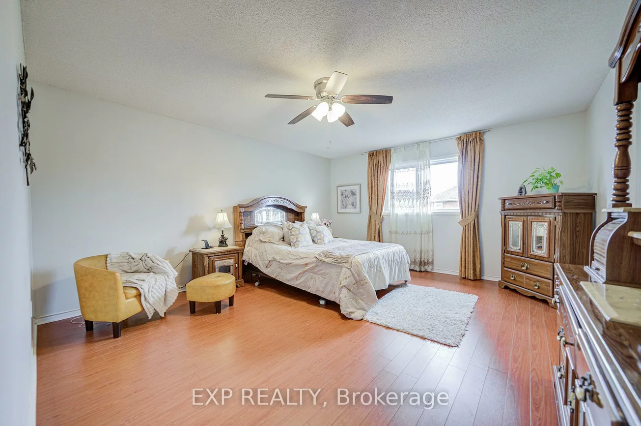 211, Sophia, Middlefield, Markham