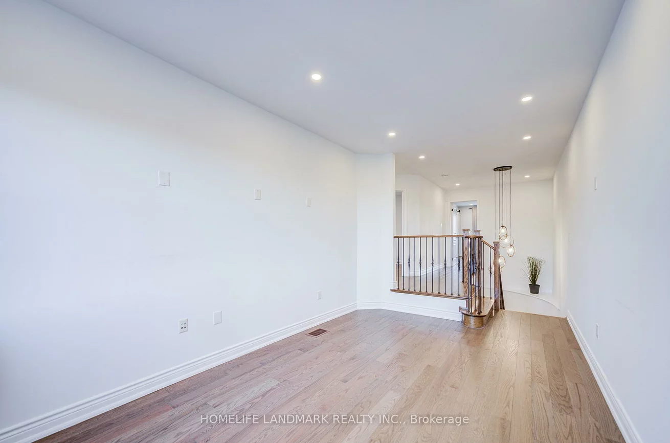 24, Haskett, Cedar Grove, Markham