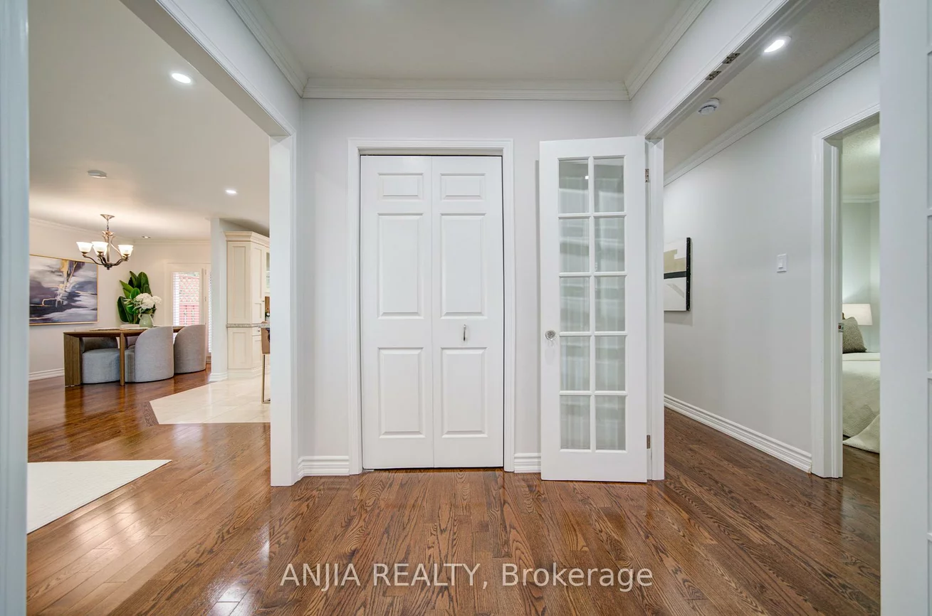 70, Briarwood, Unionville, Markham