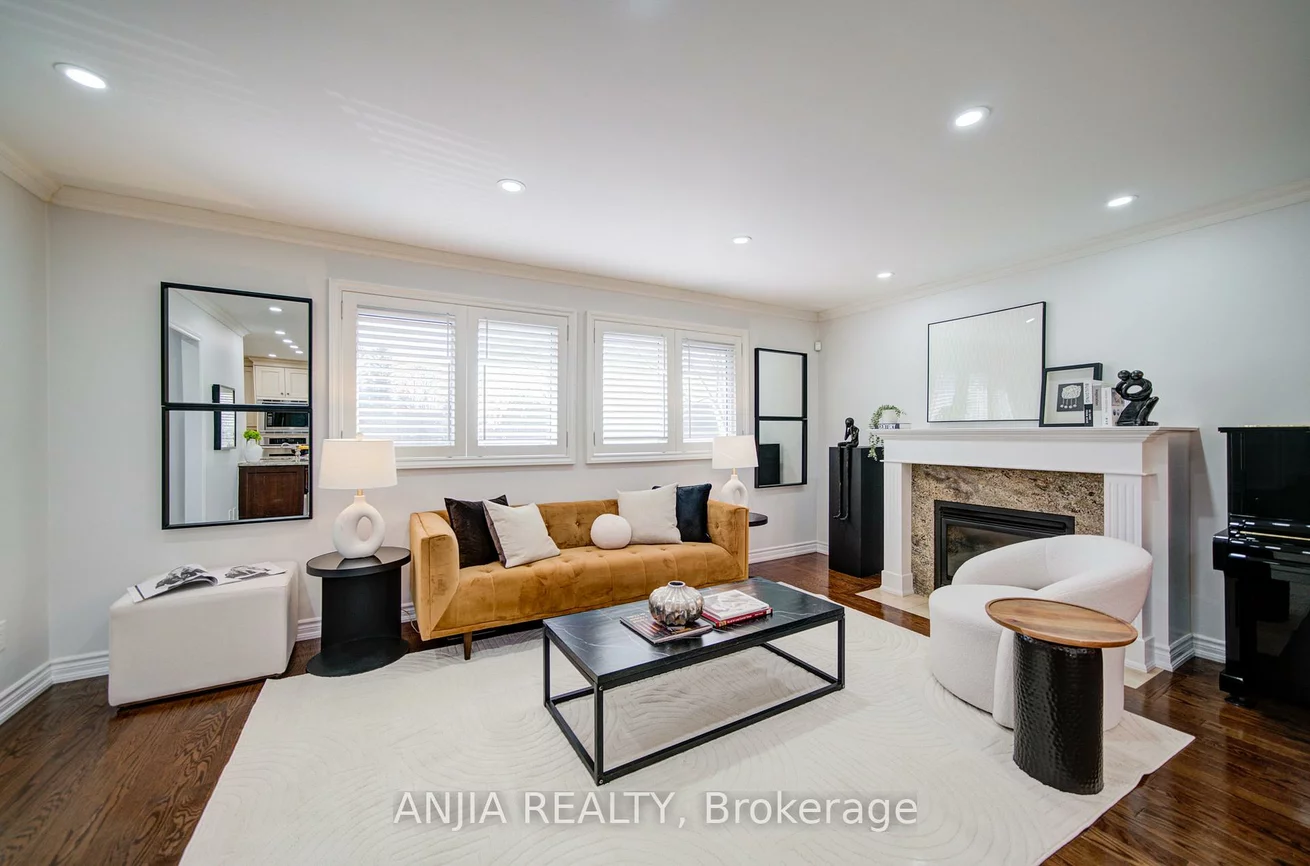 70, Briarwood, Unionville, Markham