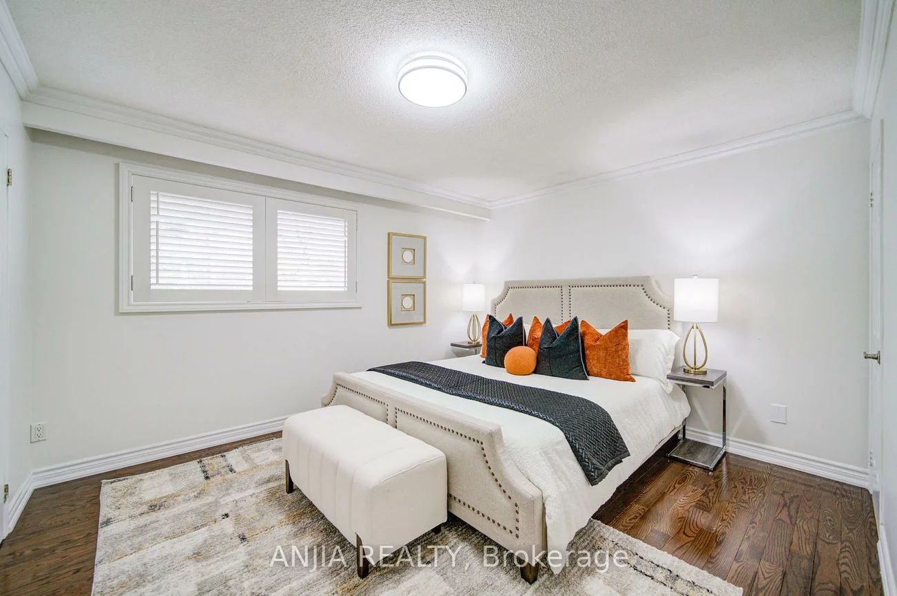 70, Briarwood, Unionville, Markham