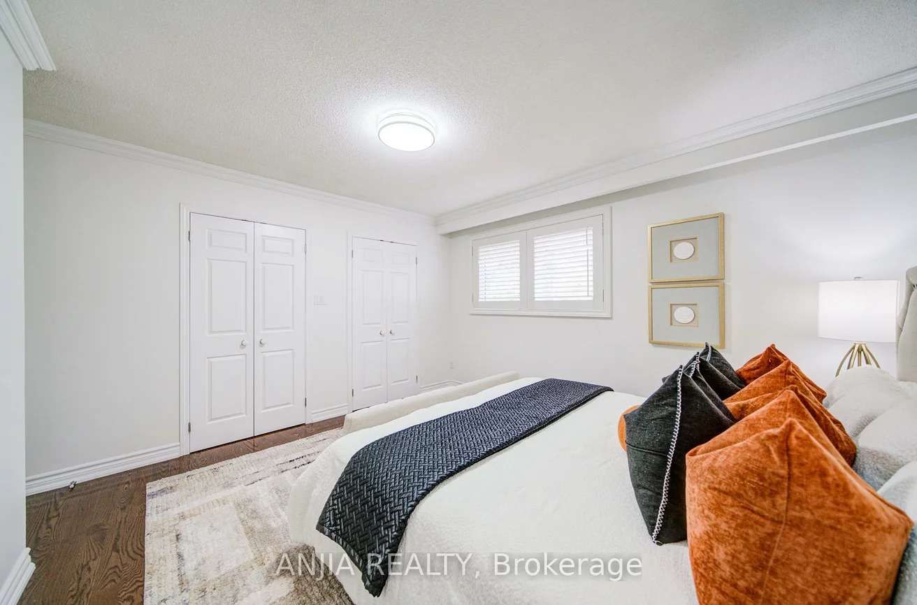 70, Briarwood, Unionville, Markham