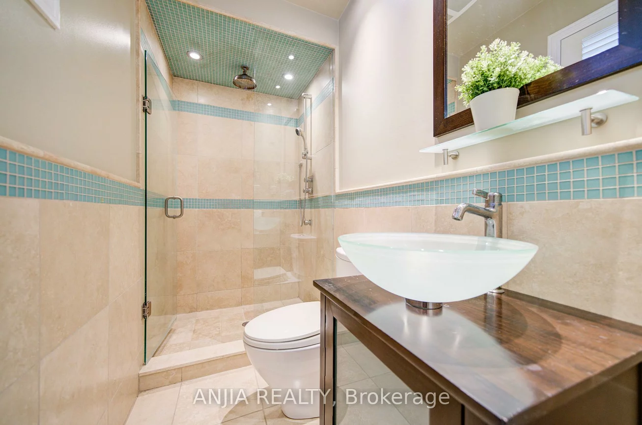 70, Briarwood, Unionville, Markham