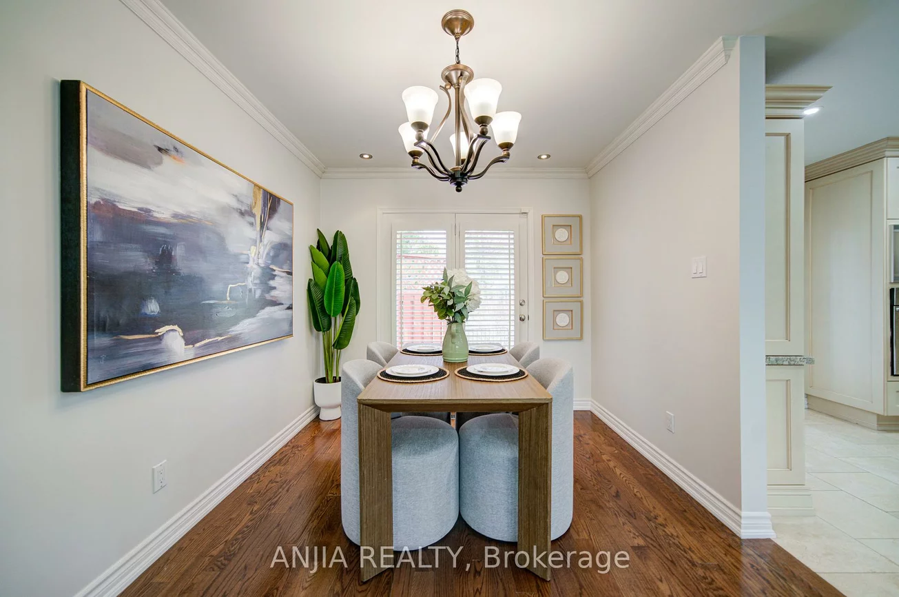 70, Briarwood, Unionville, Markham
