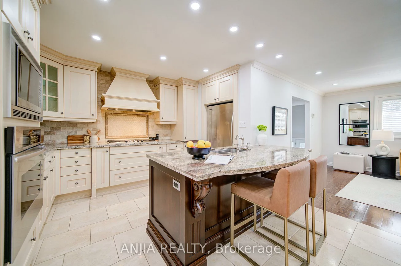 70, Briarwood, Unionville, Markham