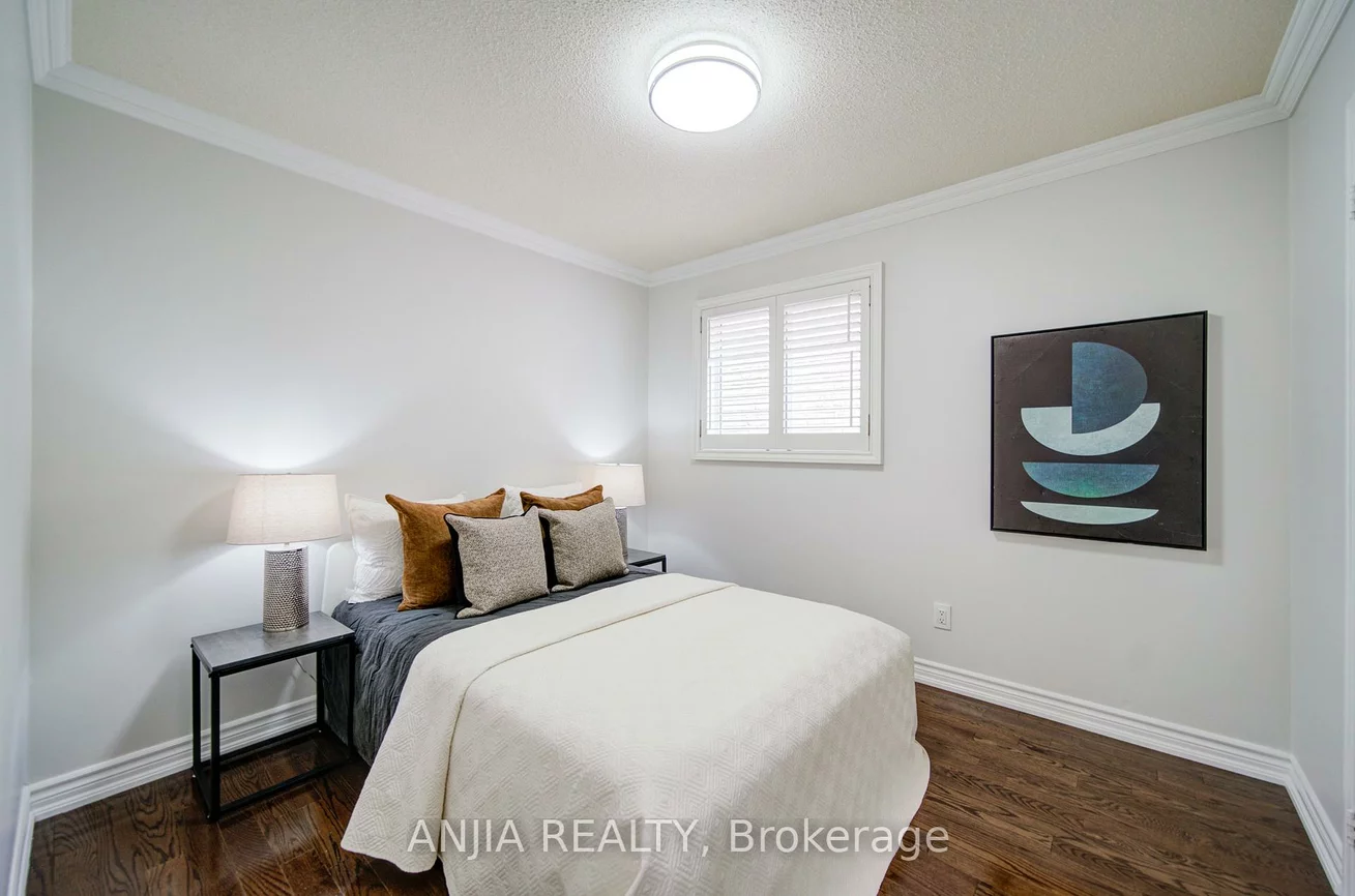 70, Briarwood, Unionville, Markham