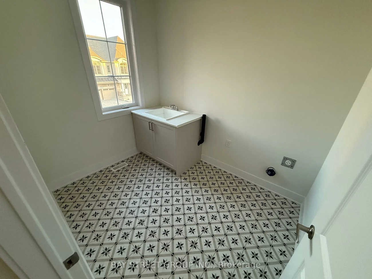 34, Nanhai, Angus Glen, Markham