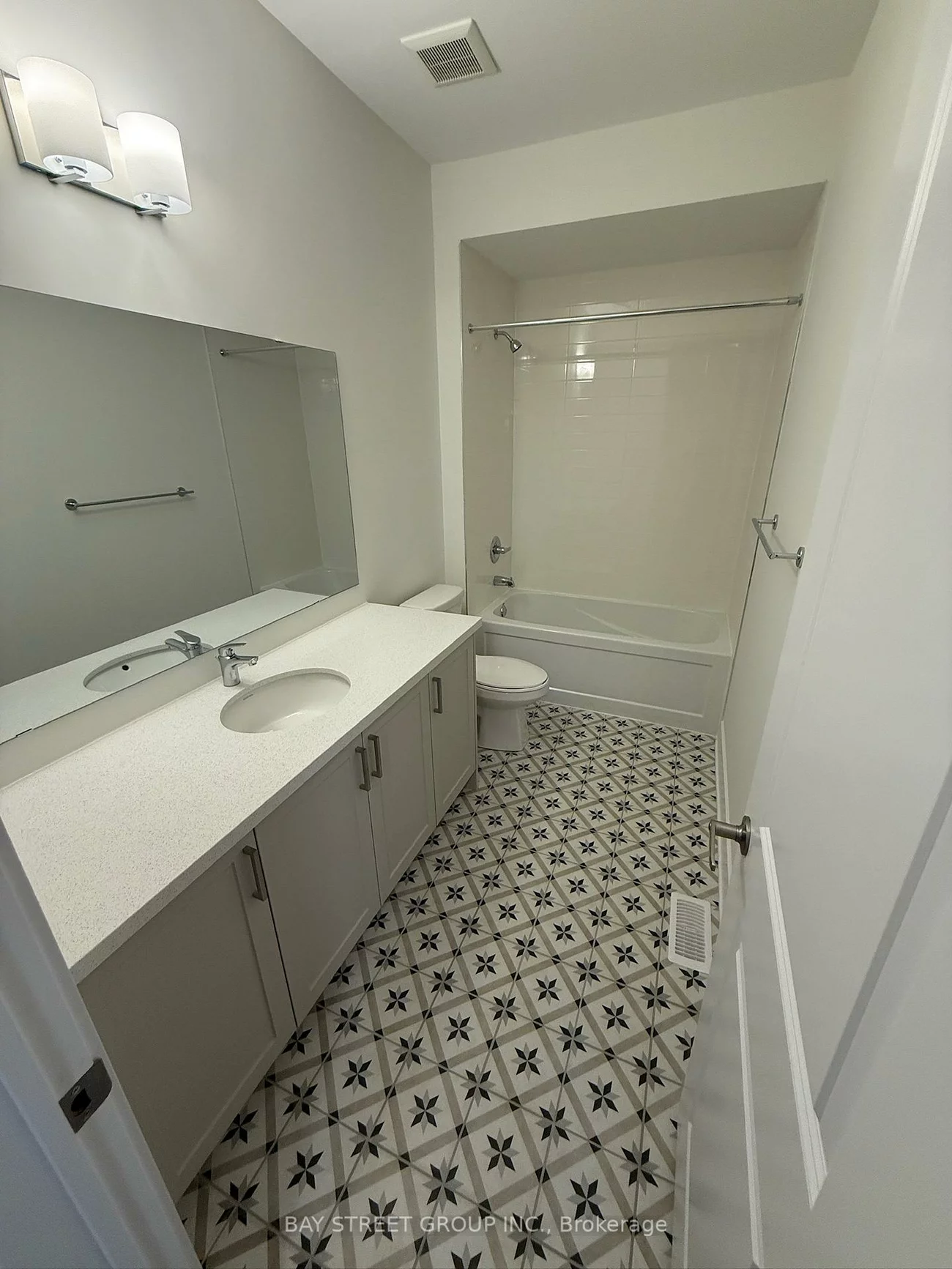 34, Nanhai, Angus Glen, Markham