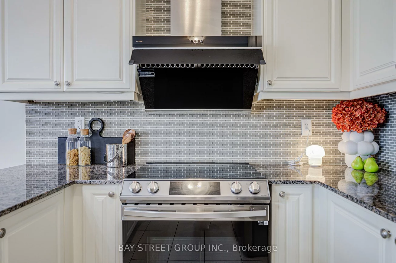 6, Teasel, Unionville, Markham
