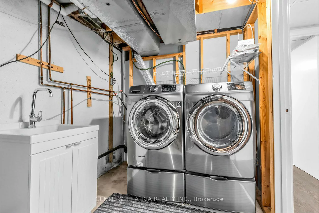 36, Ravengloss, German Mills, Markham