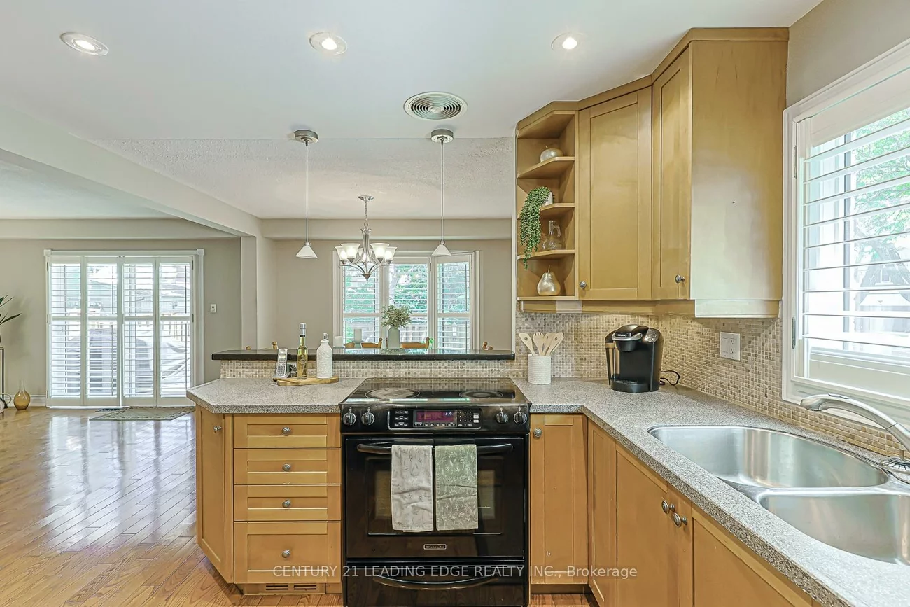 43, Bishop, Markham Village, Markham