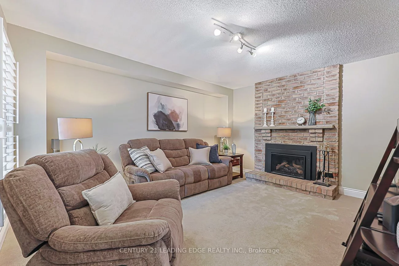 43, Bishop, Markham Village, Markham