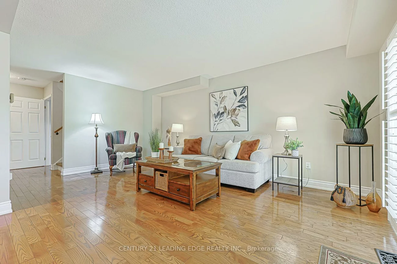43, Bishop, Markham Village, Markham