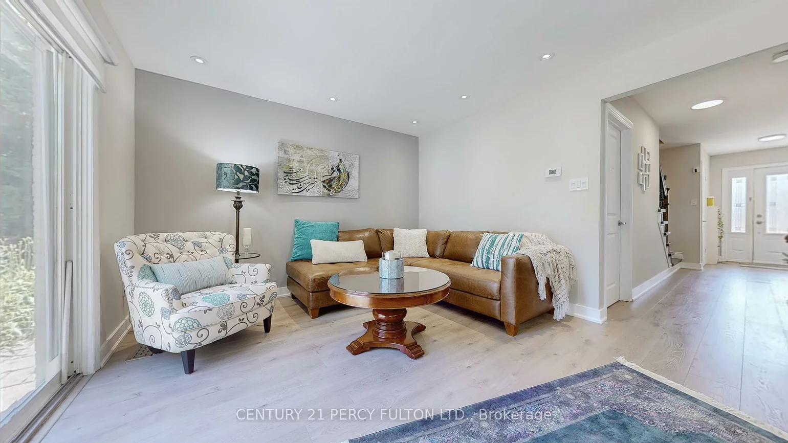 158, Holm, Aileen-Willowbrook, Markham