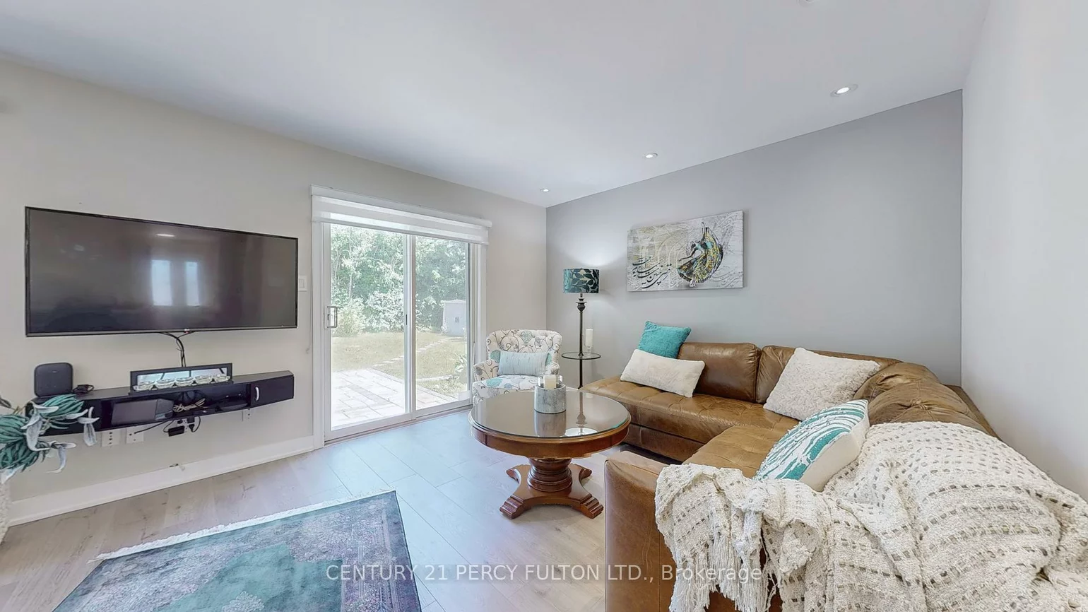 158, Holm, Aileen-Willowbrook, Markham