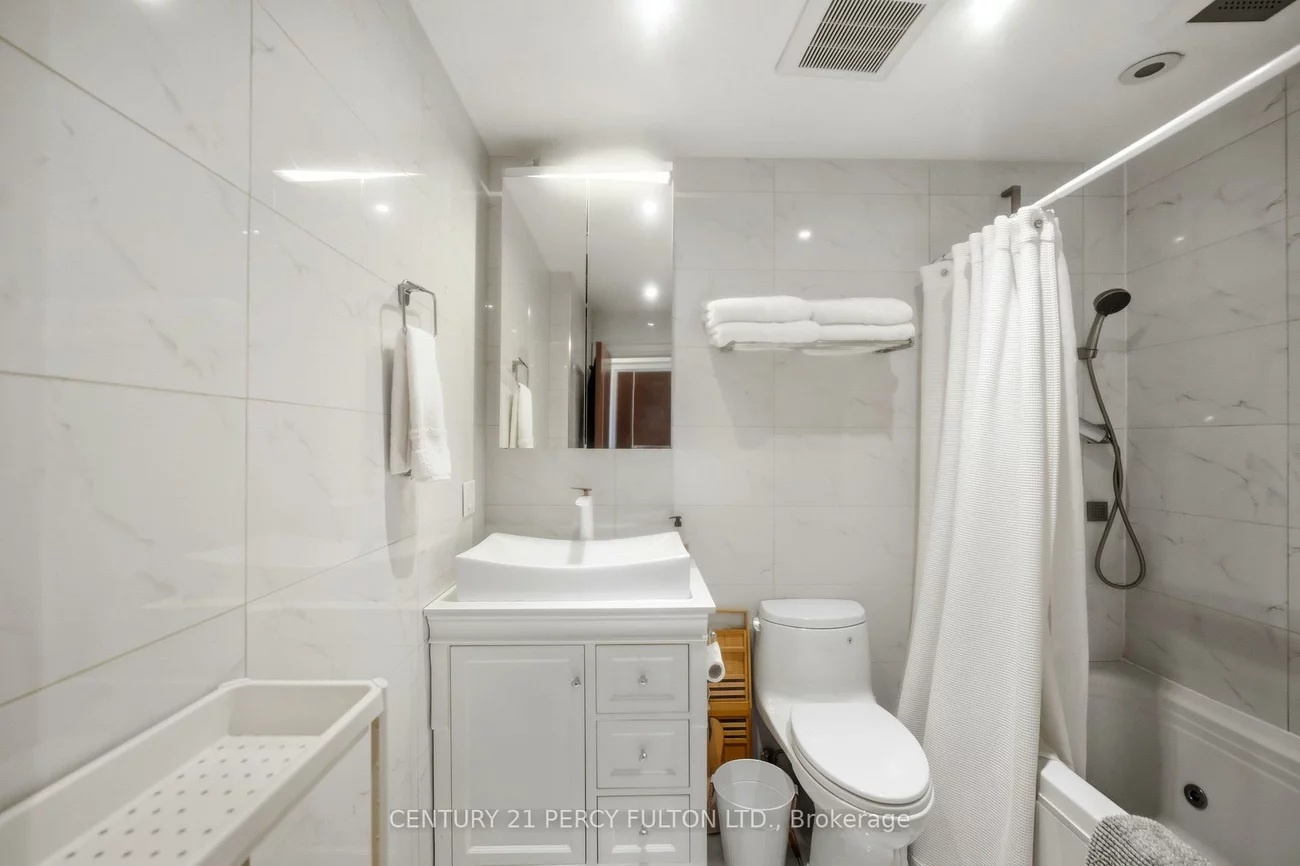 77, Appleview, Greensborough, Markham