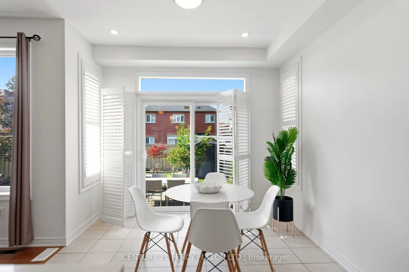 77, Appleview, Greensborough, Markham