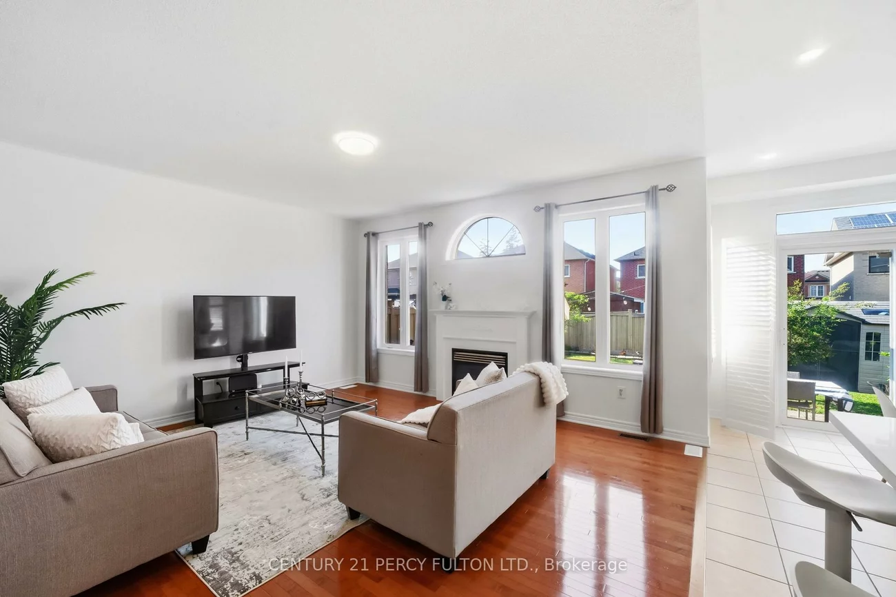 77, Appleview, Greensborough, Markham