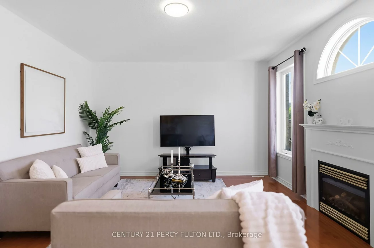 77, Appleview, Greensborough, Markham