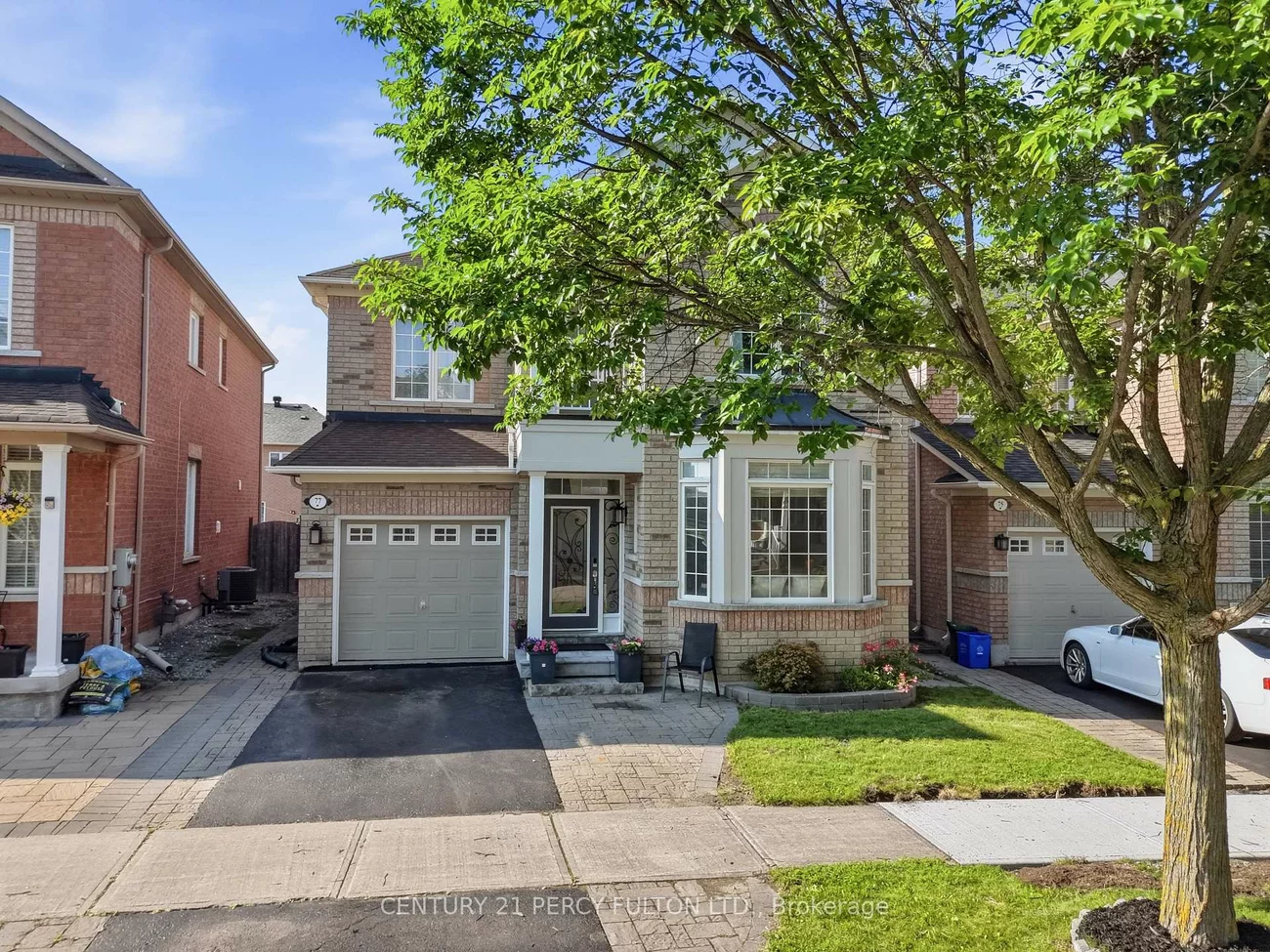 77, Appleview, Greensborough, Markham