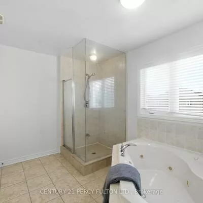77, Appleview, Greensborough, Markham