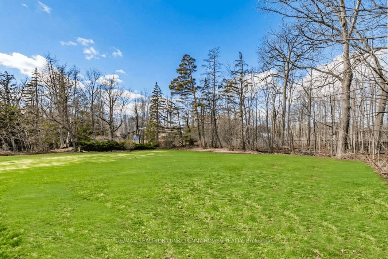 18, Walnut Glen, Devil's Elbow, Markham
