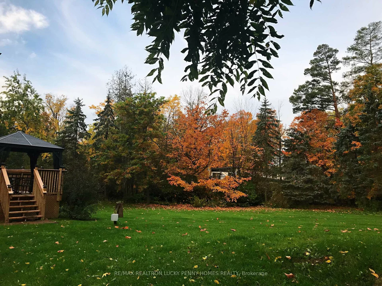 18, Walnut Glen, Devil's Elbow, Markham