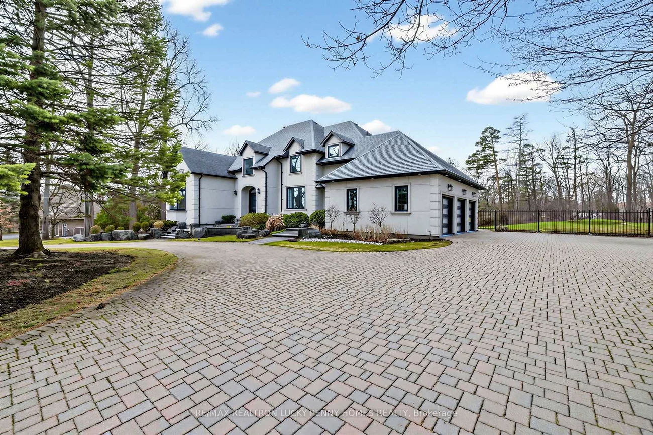 18, Walnut Glen, Devil's Elbow, Markham
