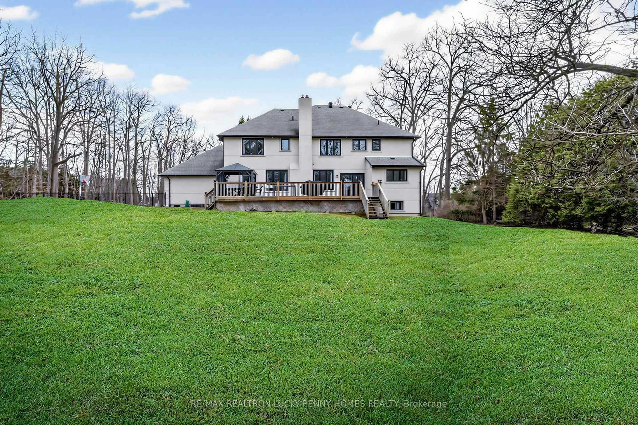 18, Walnut Glen, Devil's Elbow, Markham