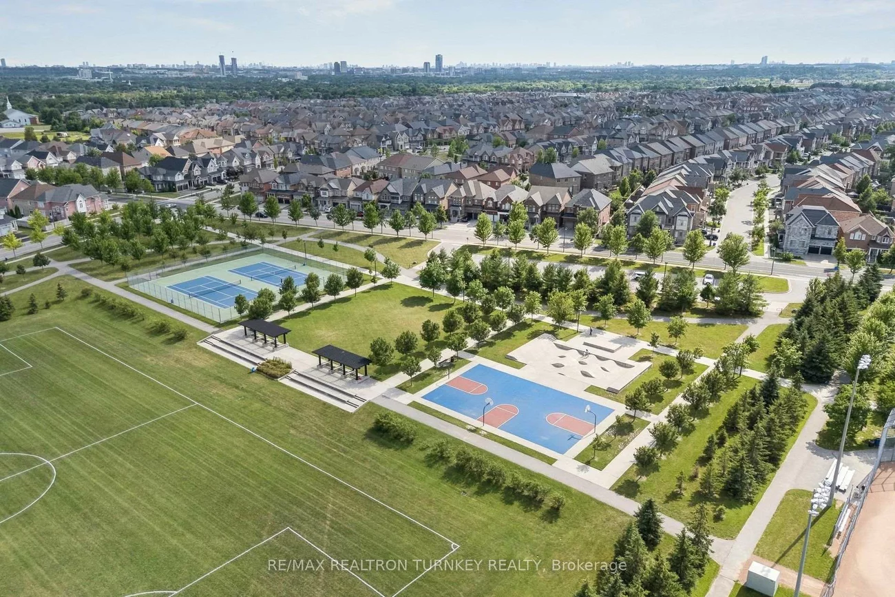 7, Thomas Bales, Berczy, Markham